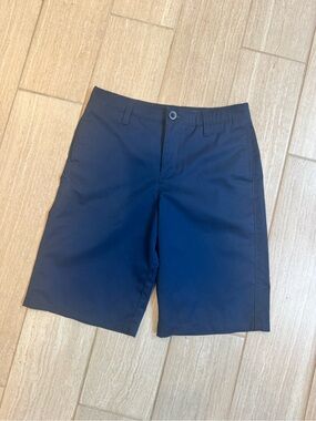 Like new boys Under Armour dry fit shorts